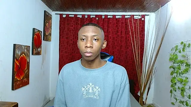 milo018 online show from May 8, 2026, 7:52 pm