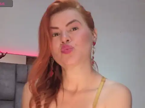 Snapshot of Xiomara-Suarez01 chatting on April 22, 2026, 3:24 pm Xiomara-Suarez01 online show from April 22, 2026, 3:24 pm