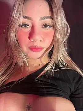 Dulce Sofi  online show from March 30, 2026, 10:11 pm