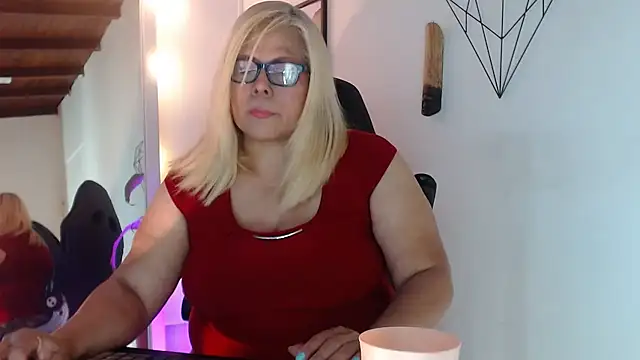 eva colen50 online show from April 4, 2026, 6:05 pm