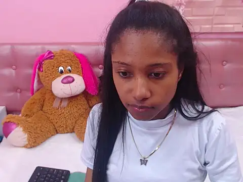 cutedoll4u online show from March 7, 2026, 2:03 pm