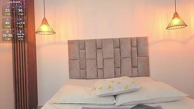 anastasiacole  online show from April 20, 2026, 7:48 pm