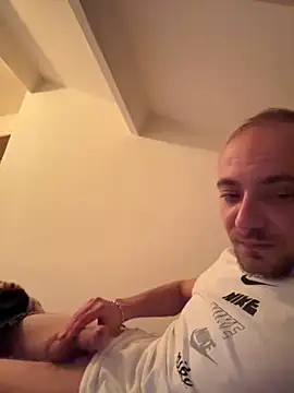 Crevette311 online show from December 1, 2025, 12:26 am