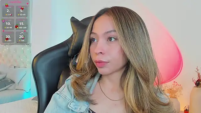 LuuluBerry online show from March 6, 2026, 3:41 pm