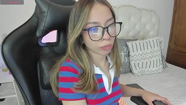 LuuluBerry online show from March 17, 2026, 7:28 pm