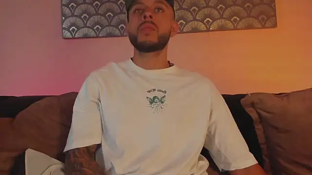 Daniel kingx online show from March 25, 2026, 1:39 pm