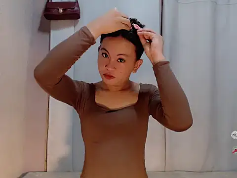 Snapshot of Sofia_Sweetheart18 chatting on July 20, 2026, 3:32 am Sofia Sweetheart18 online show from July 20, 2026, 3:32 am