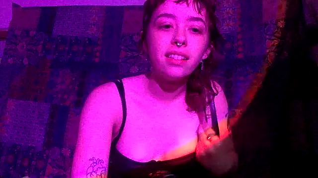Snapshot of ivyxoxo chatting on April 5, 2026, 2:20 am ivyxoxo online show from April 5, 2026, 2:20 am