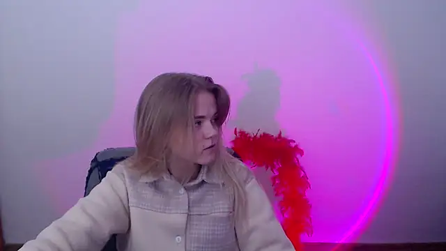 FoxiLana online show from March 2, 2026, 8:21 am