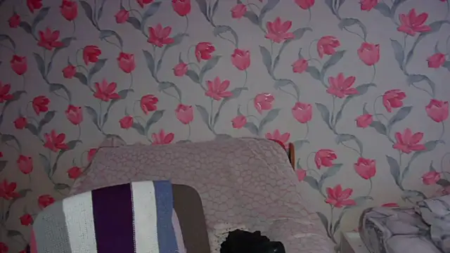 DorathyScaggs online show from April 20, 2026, 2:31 pm