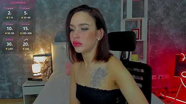 tina xx tina online show from March 17, 2026, 1:32 am