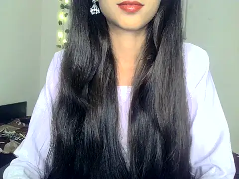 SIKSHA SINGH online show from May 14, 2026, 5:53 pm