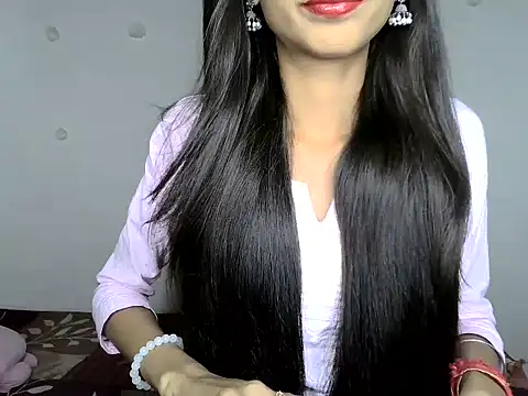 SIKSHA SINGH online show from May 17, 2026, 6:15 pm