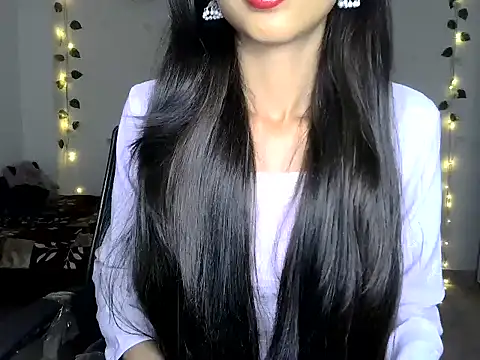 SIKSHA SINGH online show from May 27, 2026, 8:28 pm