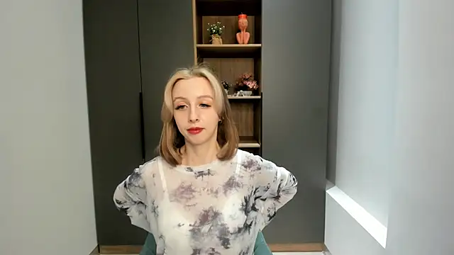 EugeniaEarl online show from February 20, 2026, 6:10 am