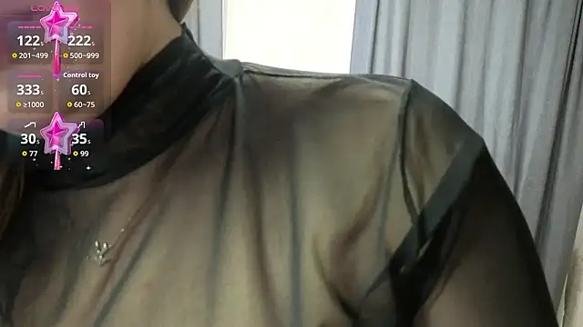 LinaTrixxi online show from March 2, 2026, 4:03 am