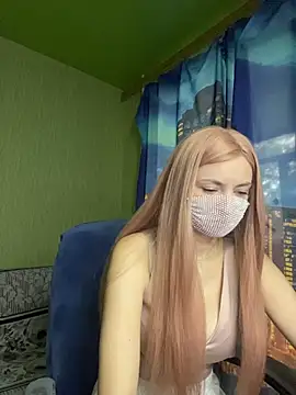 SophieBlackwood online show from June 3, 2026, 7:00 am