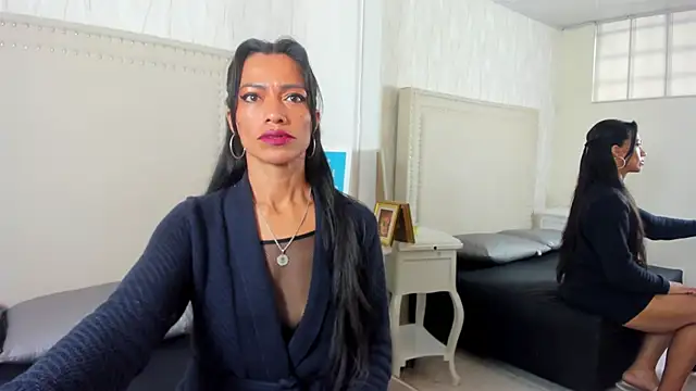 FernandaAvilax online show from April 21, 2026, 7:50 pm