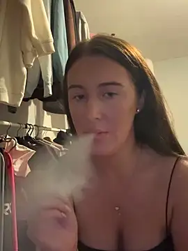 PinkVelvetx online show from March 3, 2026, 9:42 pm