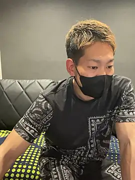 ryuaaaaa online show from March 26, 2026, 3:39 pm