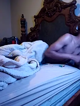 felineAphrodite online show from April 28, 2026, 11:32 pm