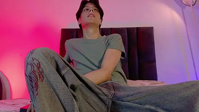 lui x dust online show from May 25, 2026, 3:34 am