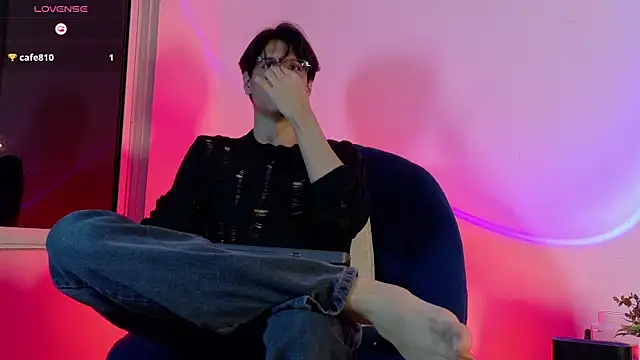 lui x dust online show from May 30, 2026, 3:14 am