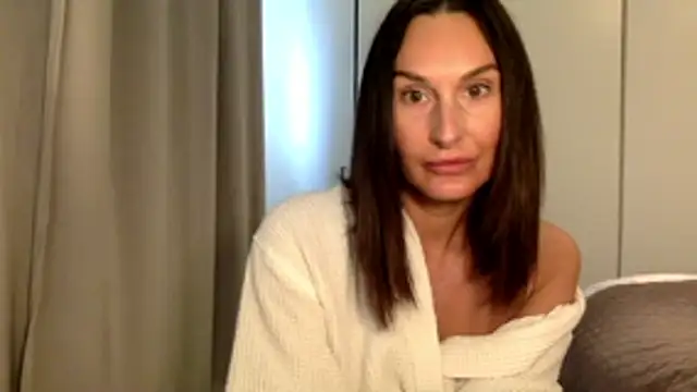 ms lara online show from March 9, 2026, 9:13 am