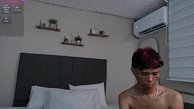 Little Twink19x online show from February 21, 2026, 6:53 pm