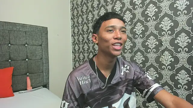 Little Twink19x online show from March 12, 2026, 7:20 pm