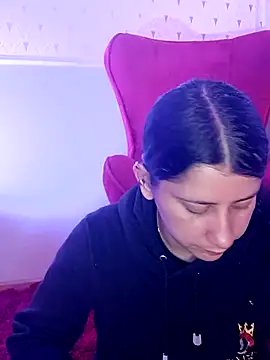 LunaDamasco online show from April 21, 2026, 3:13 am