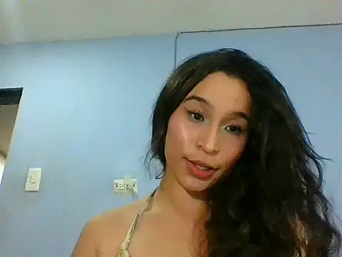 scarlettscottx  online show from April 7, 2026, 1:17 am