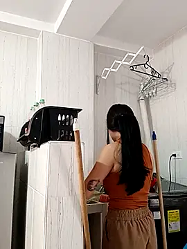 sara cute so online show from April 8, 2026, 7:03 pm