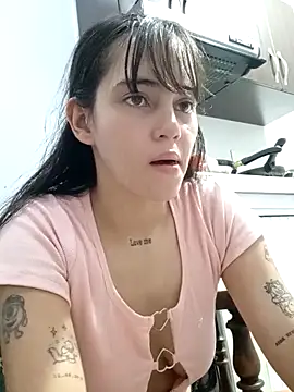 Snapshot of sara_cute_so chatting on April 28, 2026, 11:21 pm sara cute so online show from April 28, 2026, 11:21 pm