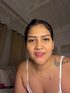 EmiliaVincenzo online show from March 20, 2026, 10:20 am