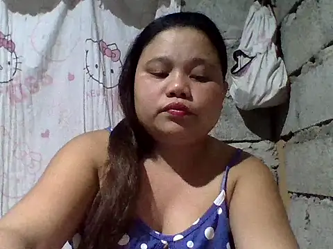 sweetlyn31 online show from April 4, 2026, 12:02 pm