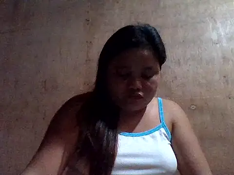 sweetlyn31 online show from April 17, 2026, 12:52 pm