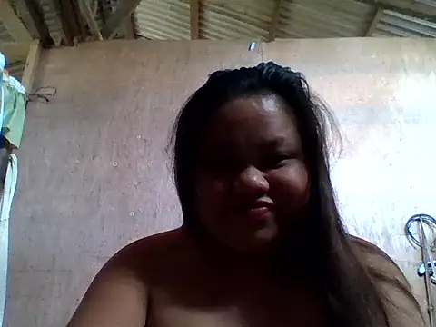 sweetlyn31 online show from April 21, 2026, 3:02 am