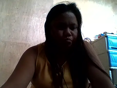 sweetlyn31 online show from April 27, 2026, 2:31 am