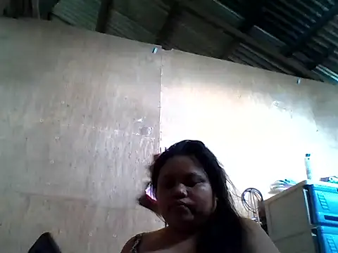 Snapshot of sweetlyn31 chatting on May 1, 2026, 12:48 am sweetlyn31 online show from May 1, 2026, 12:48 am