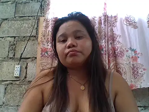 Snapshot of sweetlyn31 chatting on May 16, 2026, 2:19 am sweetlyn31 online show from May 16, 2026, 2:19 am