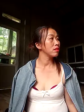 jangcute11 online show from April 19, 2026, 8:02 am