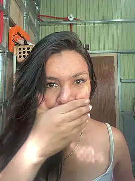 FranciaMoan online show from April 23, 2026, 6:25 am