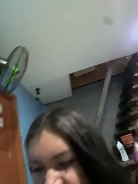 FranciaMoan online show from April 23, 2026, 3:58 pm