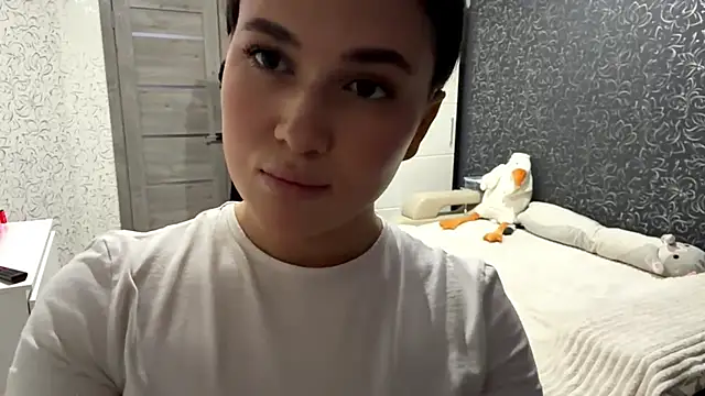 JoycelynUrion online show from April 2, 2026, 12:03 pm