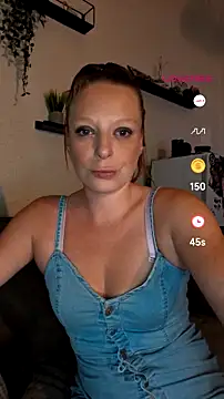 ZaramourXMrX online show from August 8, 2026, 7:49 pm
