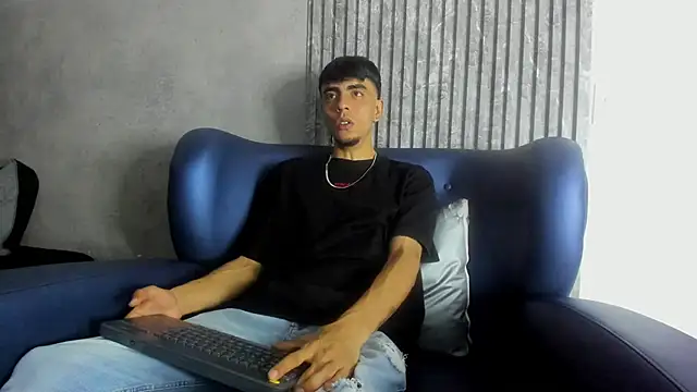 Endrick-23 online show from April 19, 2026, 3:39 am