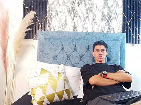 Damnian xx online show from March 5, 2026, 7:43 pm