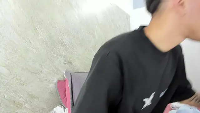 Mick-lollipop online show from April 16, 2026, 7:47 pm