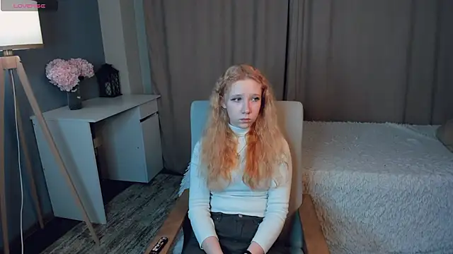 AmalElway online show from March 4, 2026, 1:11 am